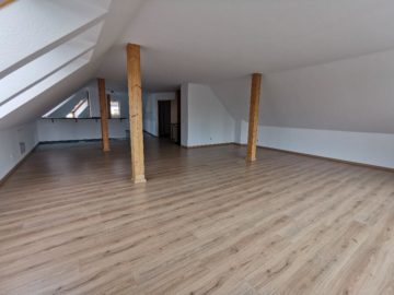 Große 4-Raum Familien Maisonettewohnung mit 2 Balkonen und Dachterrasse, 04136 Leipzig, Maisonettewohnung